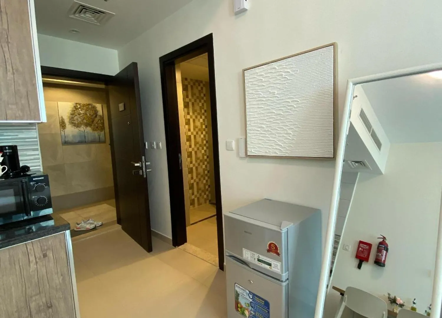 Studio Apartment I 15 Min To International Airport Dubai