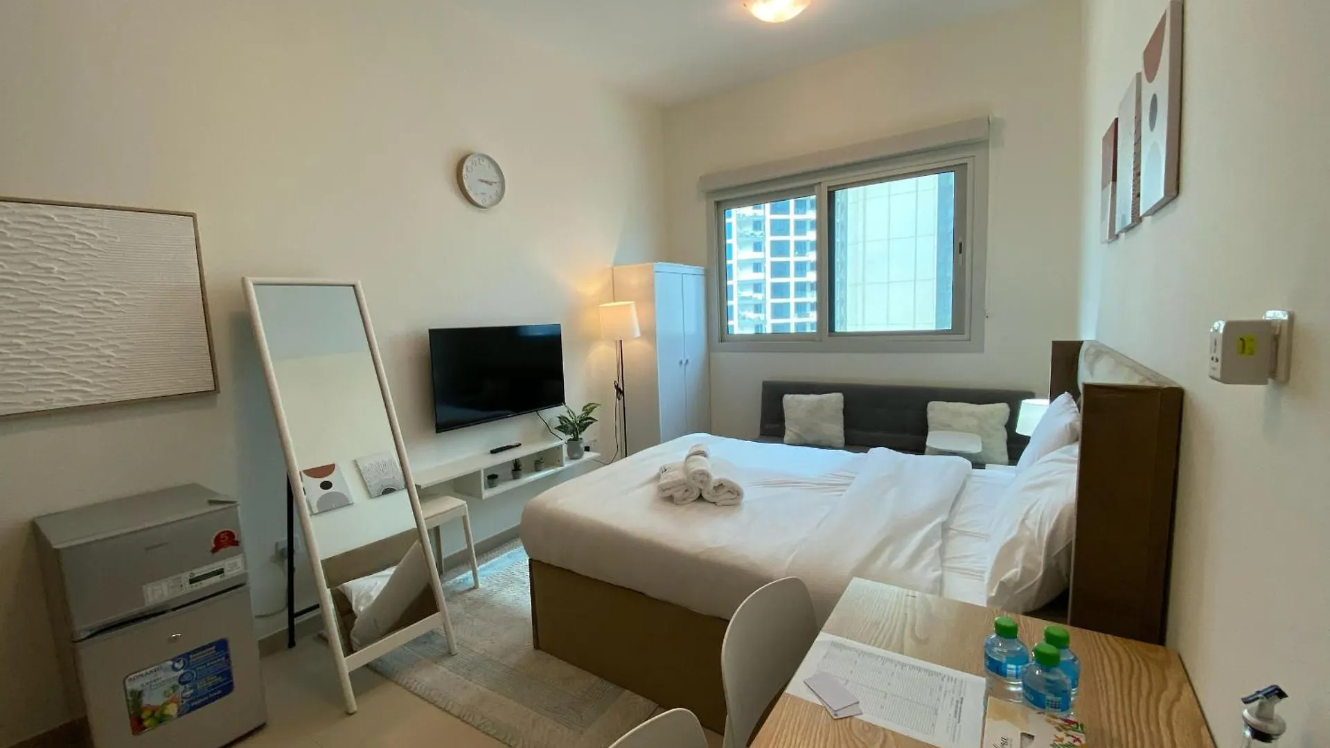 Studio Apartment I 15 Min To International Airport Dubaj